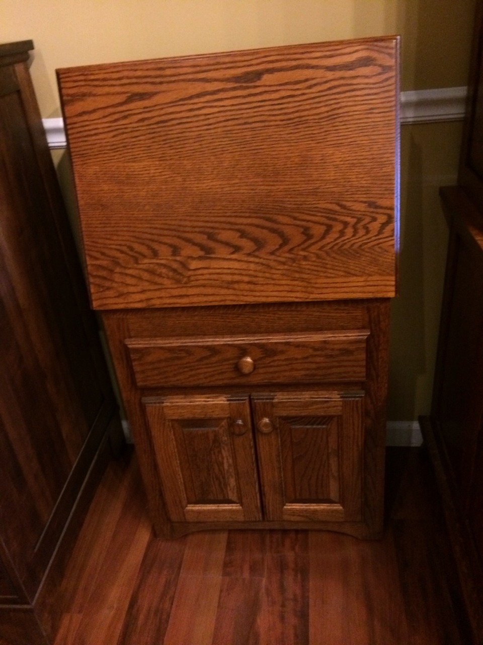 Showcase Furniture Set C